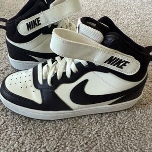 Nike Kids Black and White Sneakers